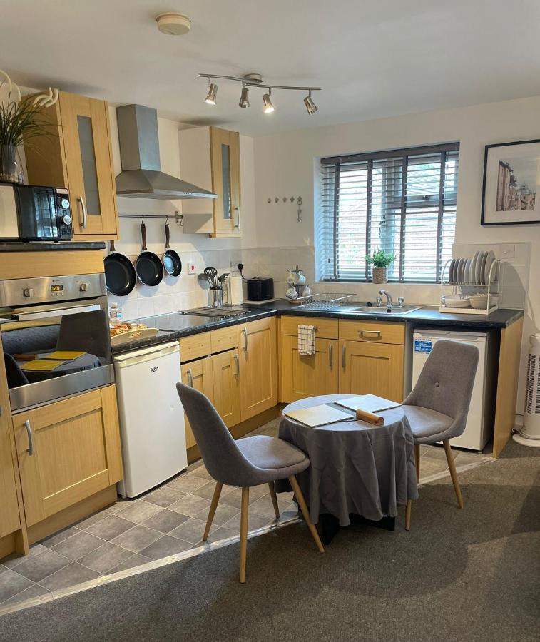 Glaisdale Apartment Wolverhampton Ngoại thất bức ảnh